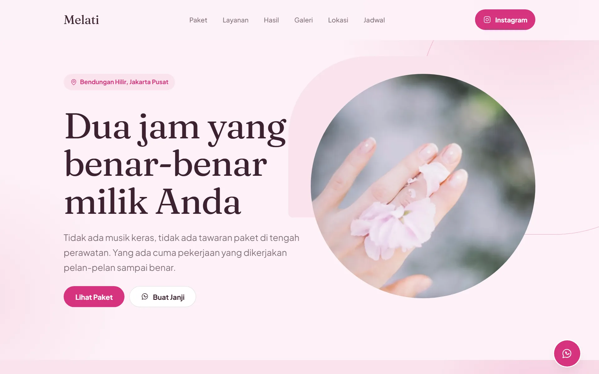 Tampilan desain Salon & Perawatan di layar komputer